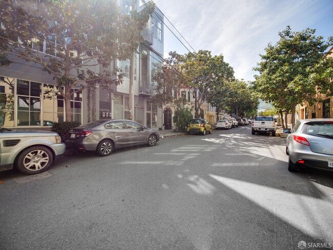 Building Photo - 52 Rausch St