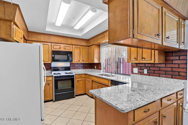 Building Photo - 10529 Texwood Ave