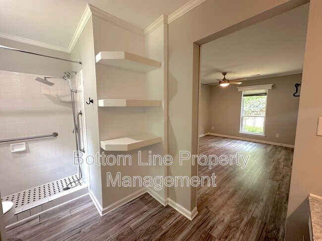 Building Photo - 11824 Larkridge Ct