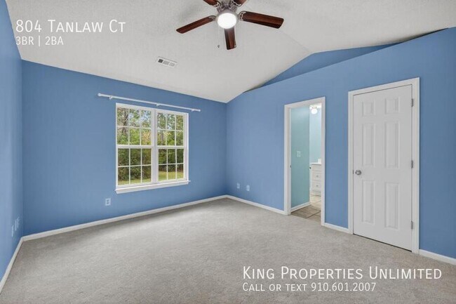 Building Photo - 804 Tanlaw Ct