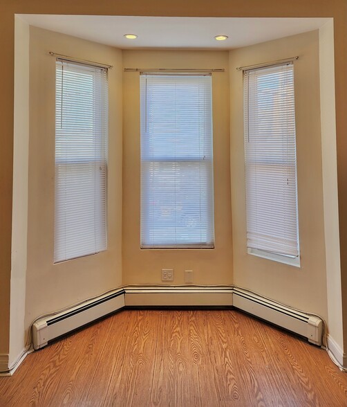 Building Photo - 244 Whiton St