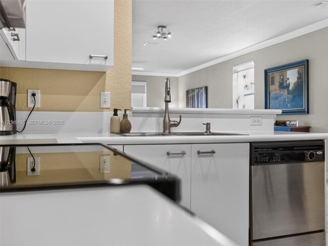 Building Photo - 2475 Cordoba Bend