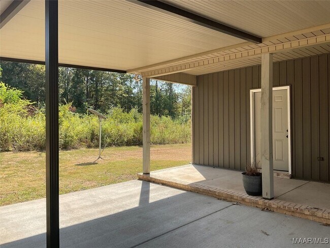 Building Photo - 160 Indian Ln