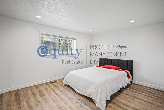 Building Photo - 311-3360 3360 S
