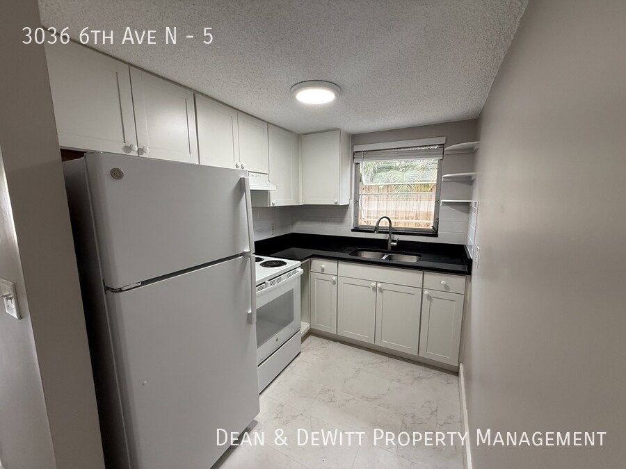 Building Photo - 1 Bed/1 Bath - Unit 5