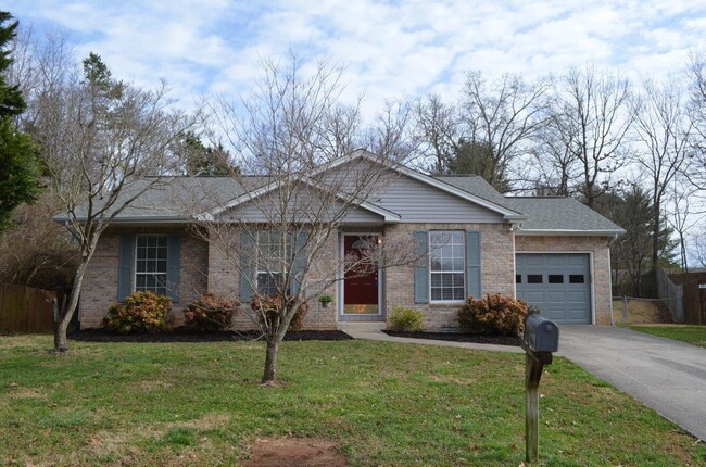 Front of the house - 1464 Waynesboro Ln