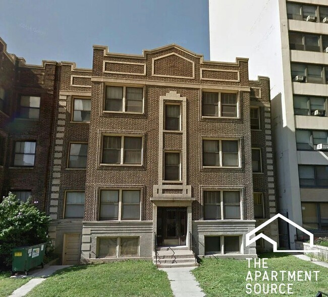 Building Photo - 652 W Gordon Terrace