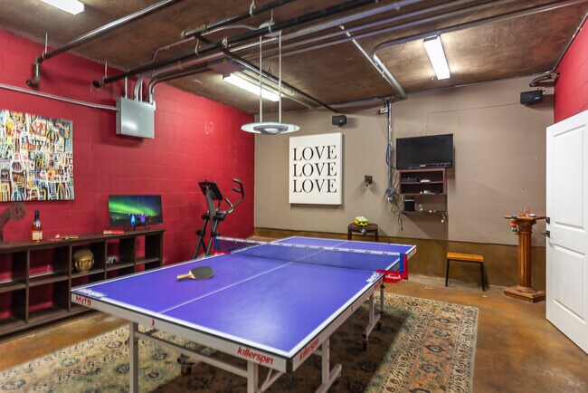 Building Photo - 4719 Coronado Ave