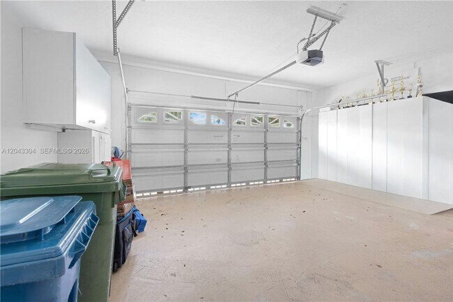 Building Photo - 1102 Camellia Cir
