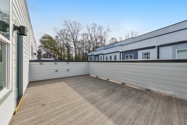 Building Photo - 515 Motivation Cir NW