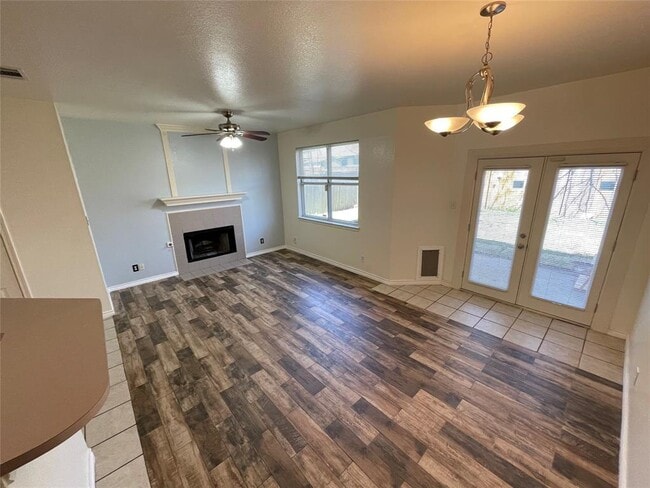 Building Photo - 8010 Willet Trail