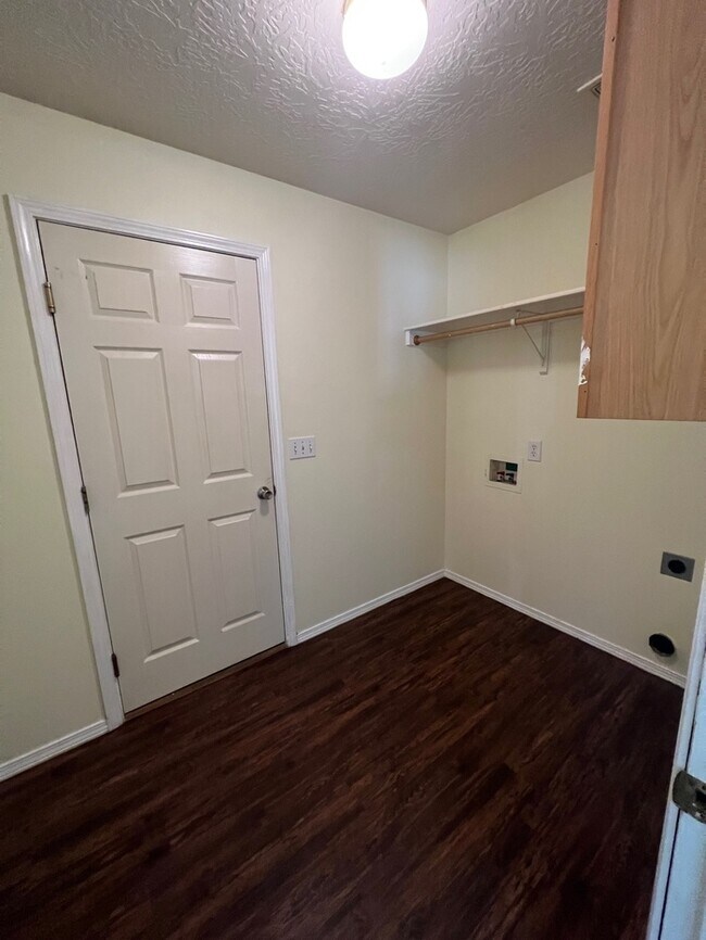 Building Photo - 3 Bed 2 Bath House in Nampa!