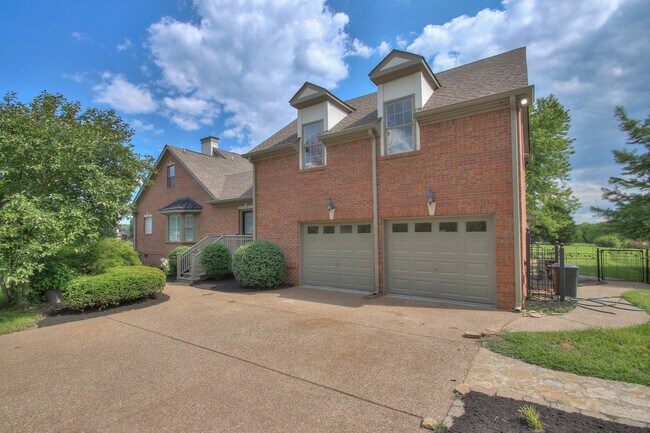 Building Photo - 4335 N Chapel Rd