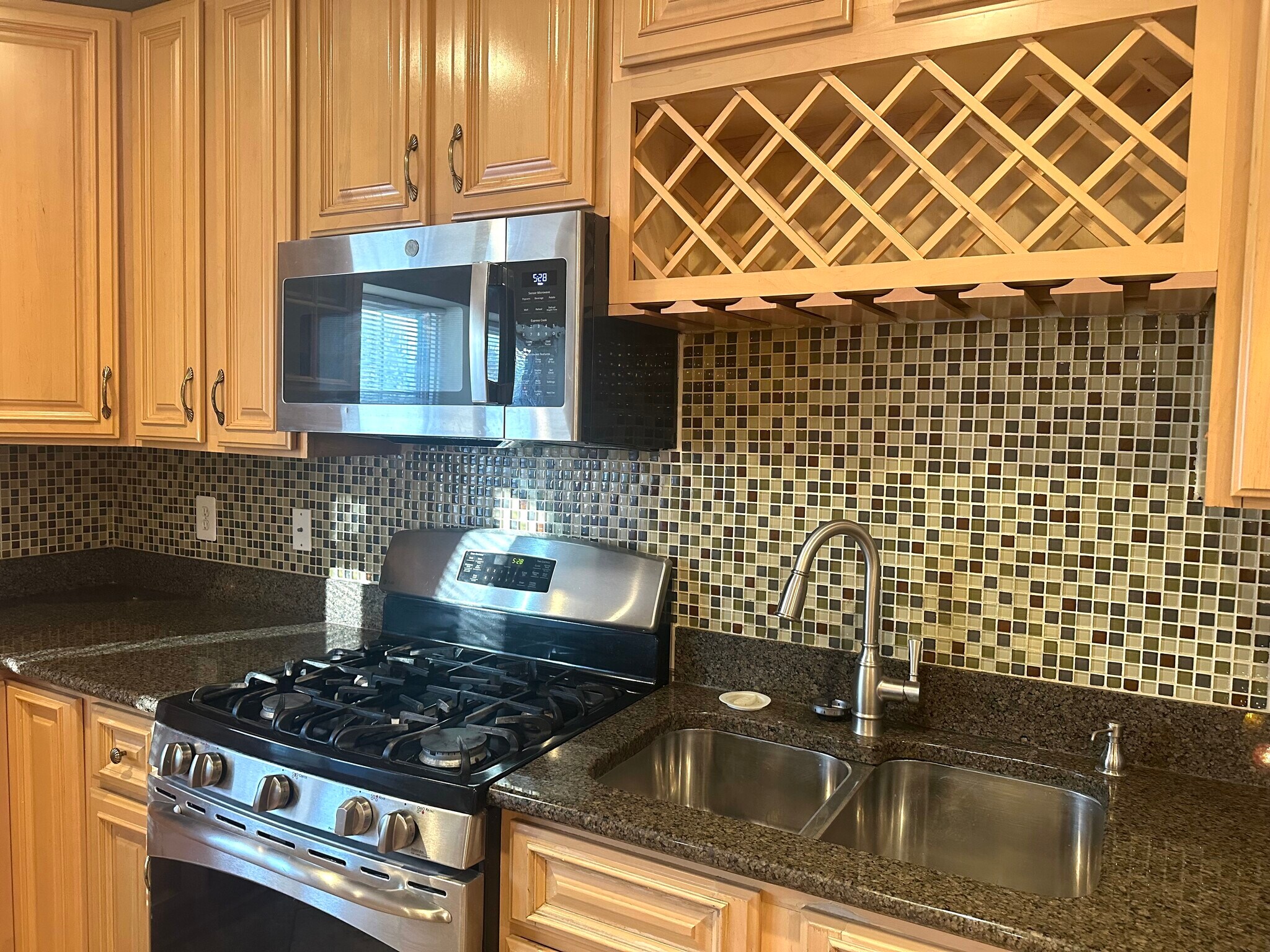 Building Photo - 11404 Glenn Dale Ridge Rd