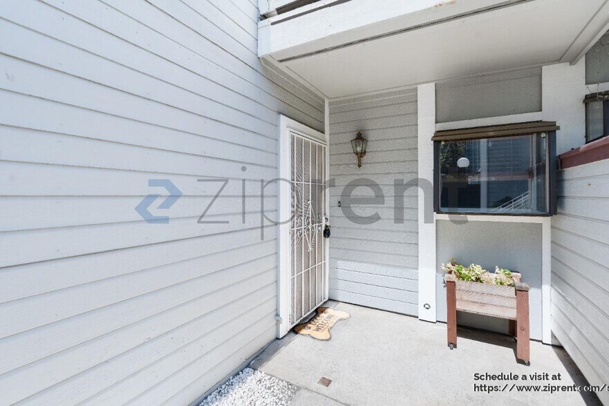 Building Photo - 7417 Auburn Oaks Ct