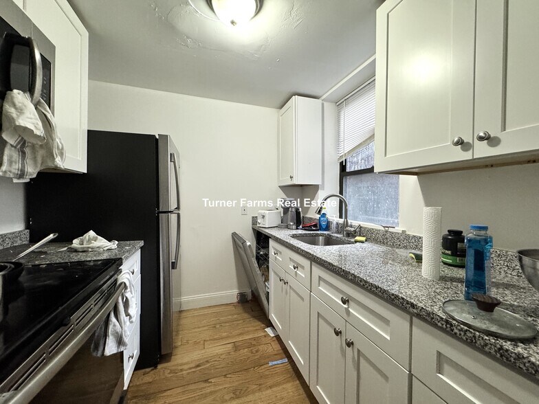 Building Photo - 774 Columbus Ave