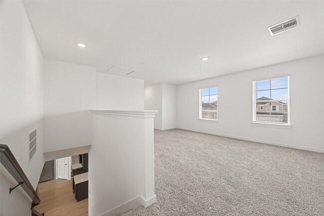 Building Photo - 4323 Camden Lakes St