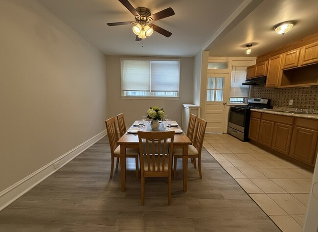 Building Photo - 620 n Wilton-