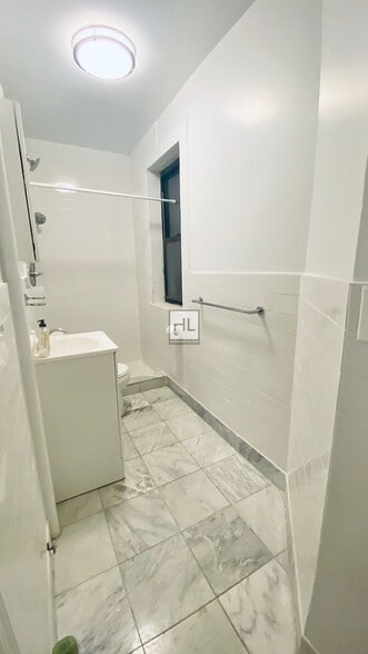 Building Photo - EAST 88 STREET