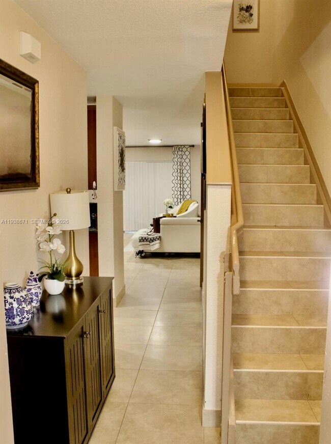 Building Photo - 5954 Royal Way