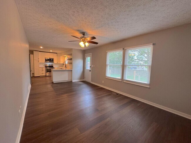 Building Photo - 2113 Smokymill Rd