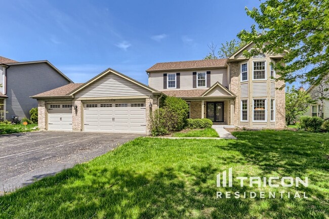 Building Photo - 1720 Westbury Dr