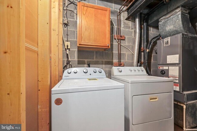 Building Photo - 15256 Waterwheel Terrace