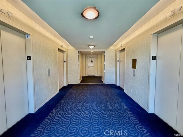 Building Photo - 525 E Seaside Way