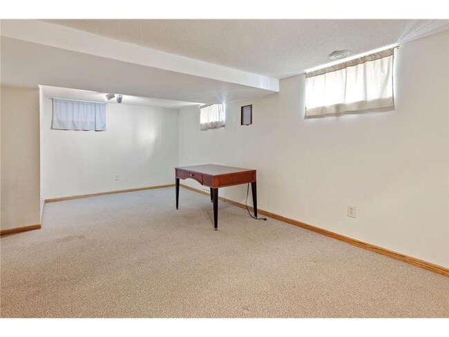 Building Photo - 445 Upton Ave S