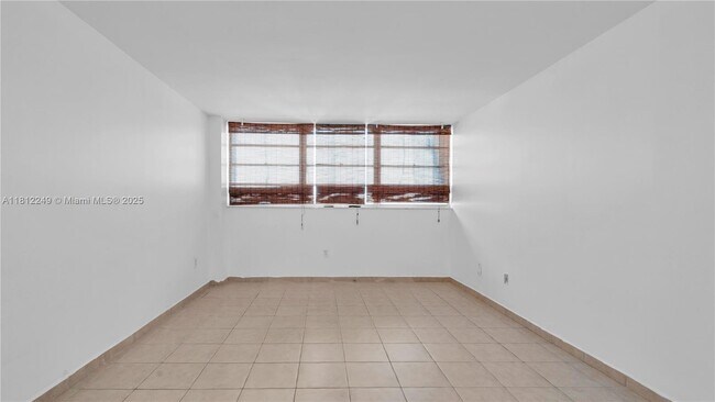 Building Photo - 13155 Ixora Ct