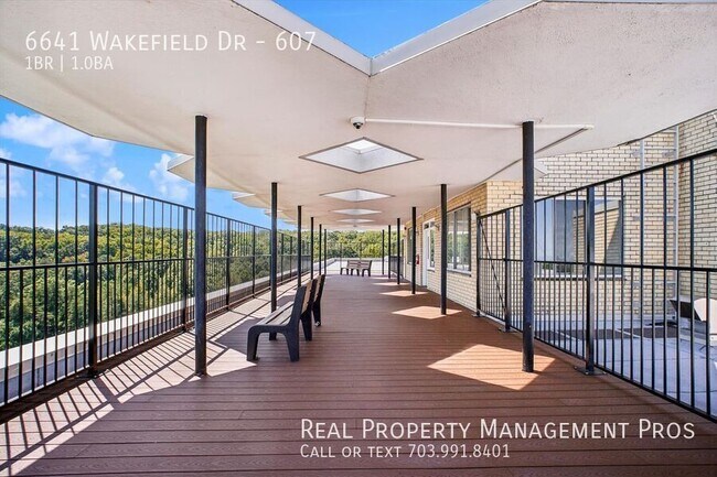 Building Photo - 6641 Wakefield Dr