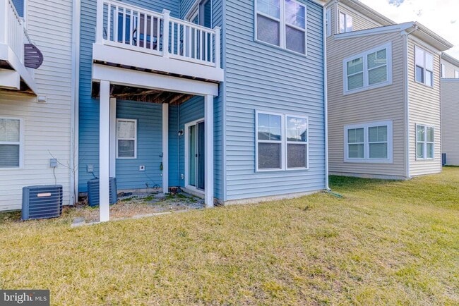 Building Photo - 7520 Calais Way