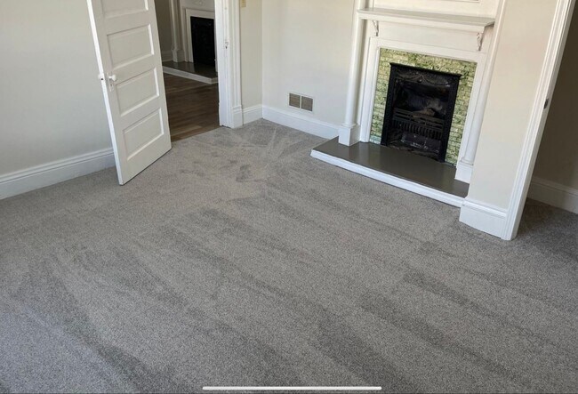 Building Photo - 376 Park Ave