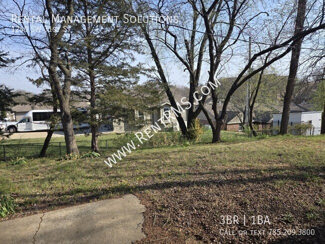 Building Photo - 1240 SW 31st St