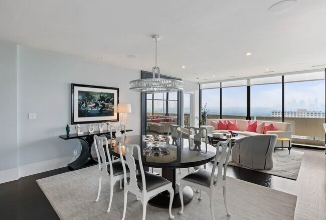 Building Photo - 2575 Peachtree Rd NE