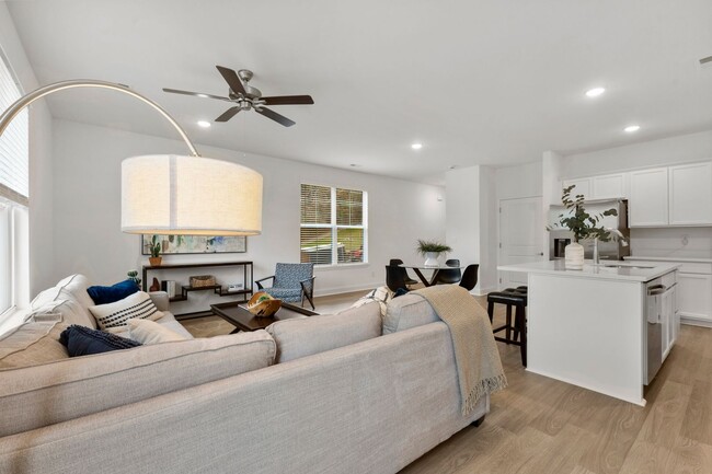 Building Photo - 3bd Marigold in Chapman Trace!