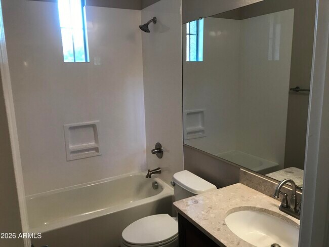 Building Photo - 4221 E Cullumber Ct