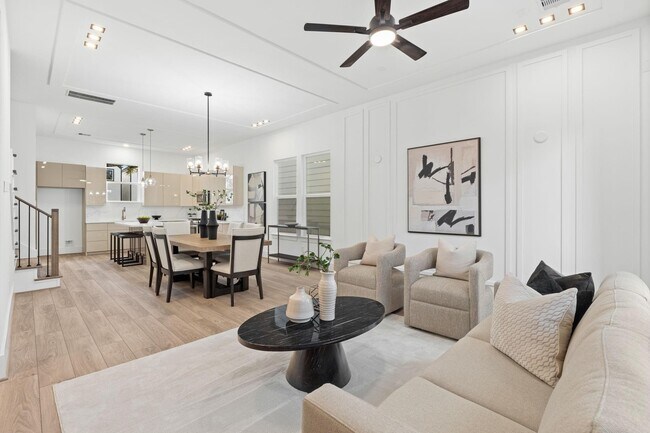 Building Photo - 905 Woodcrest Dr