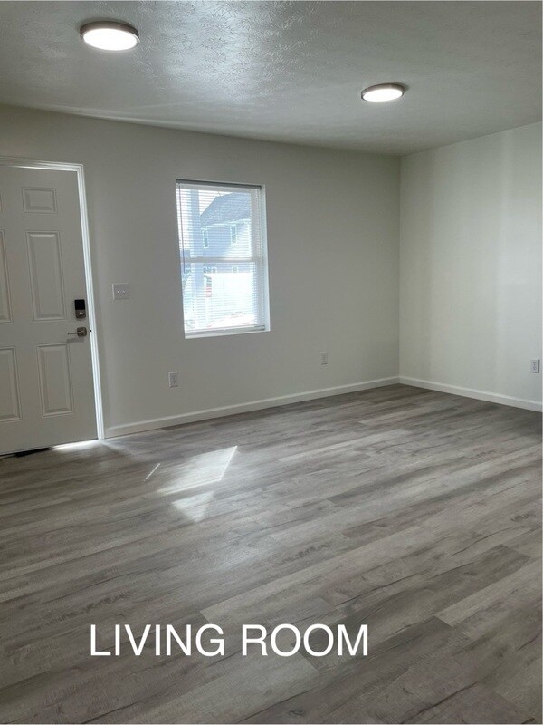 Building Photo - 2505 Delaware St