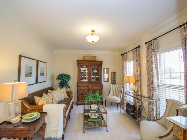 Building Photo - Lake Forest Subdivision. Enjoy all the amenities!