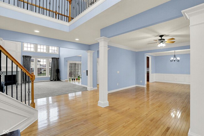 Building Photo - 13720 Akers Dr