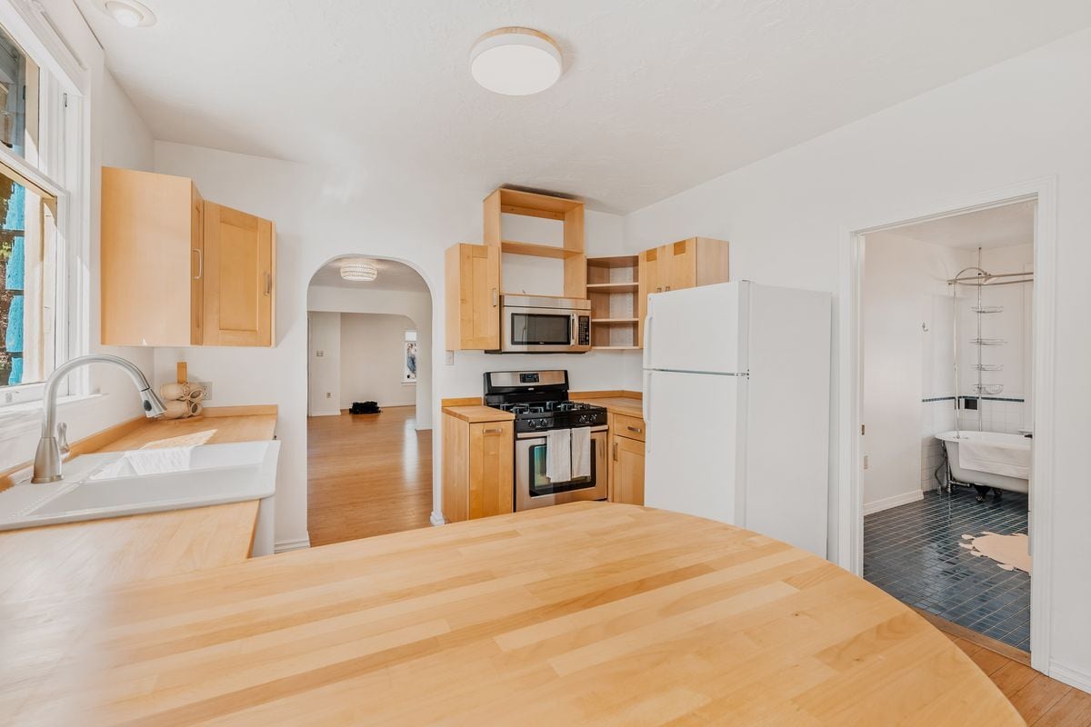 Building Photo - 1610 N 10th St