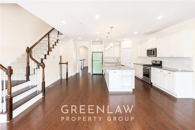 Building Photo - 7403 Lowery Oak Dr