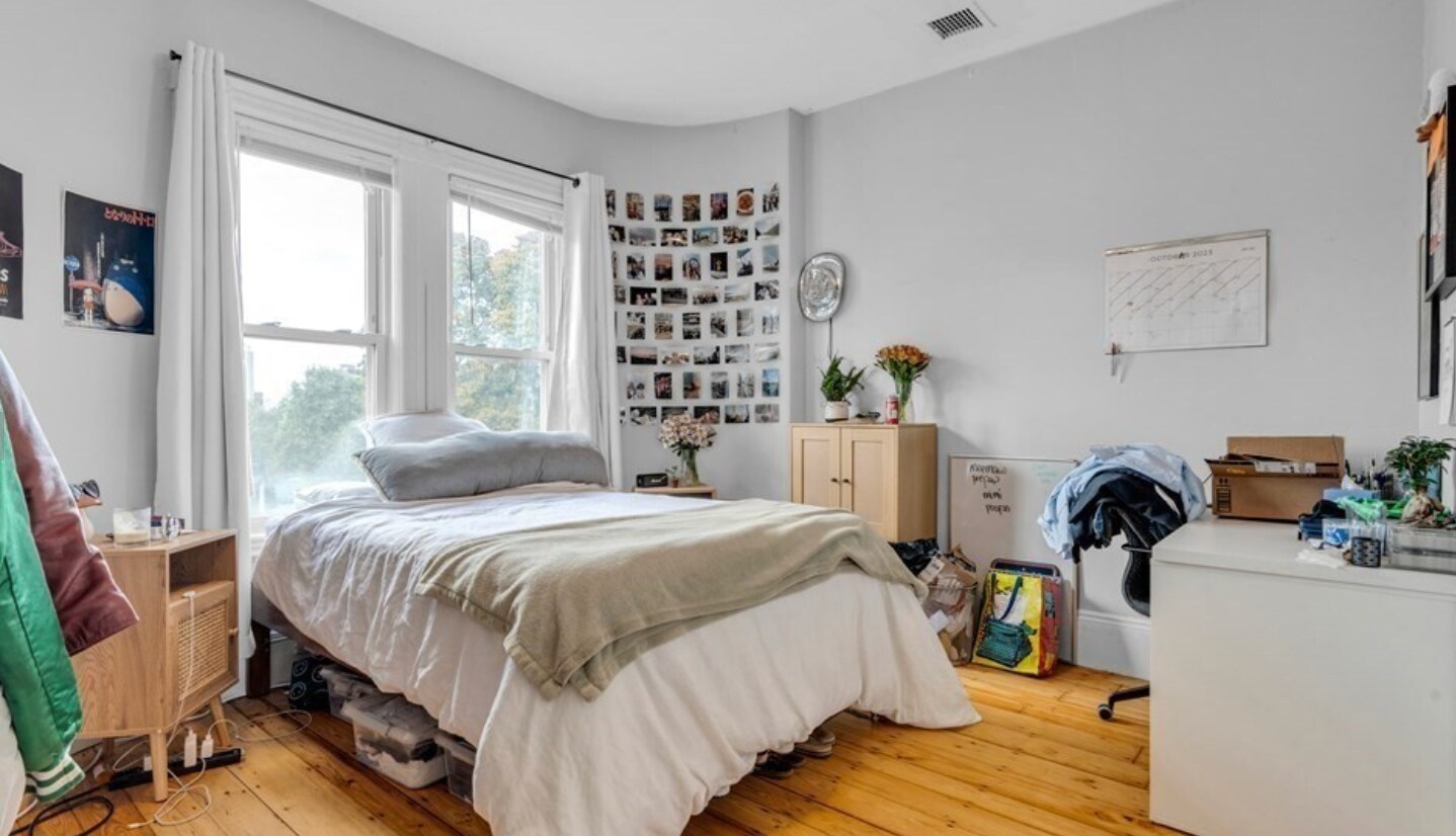 Building Photo - 176 Saint Alphonsus St