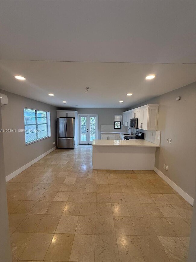 Building Photo - 3281 NW 14th Terrace