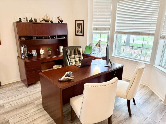 Building Photo - 65 S Hidden View Cir