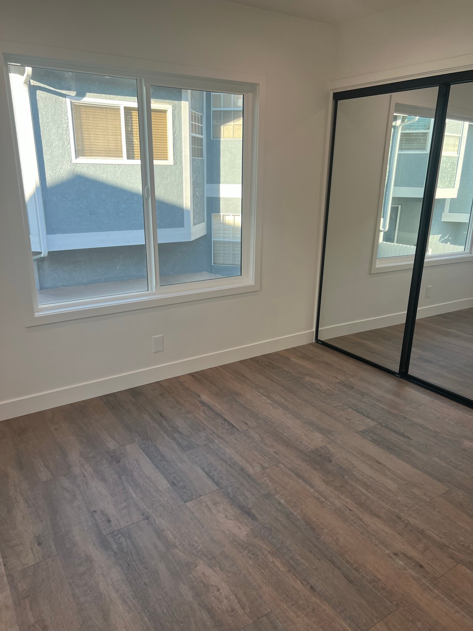 Building Photo - 1605-1/2 Blossom Lane