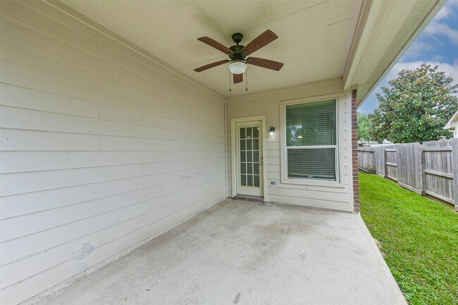 Building Photo - 21617 Horseshoe Dr