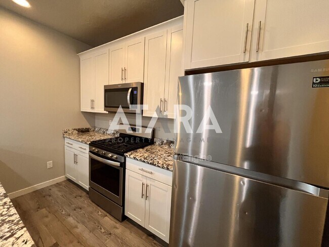 Building Photo - 5011 N Marble Fox Way