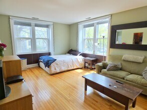 Building Photo - 1916 17th St NW